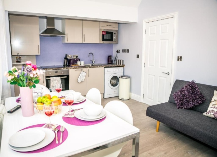 2 Bedrooms Apartment