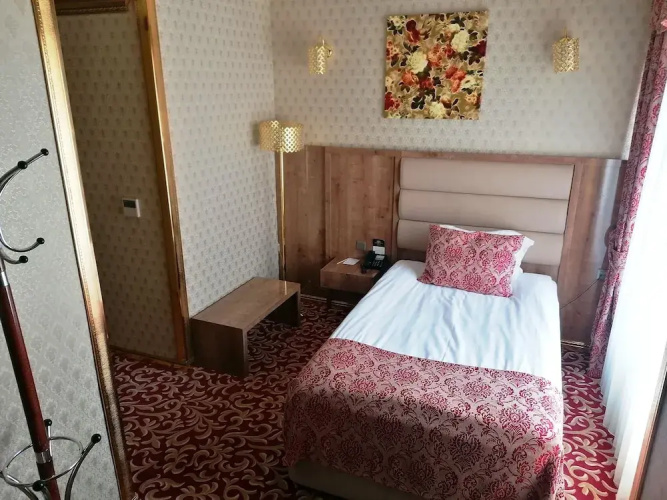 Savona Otel