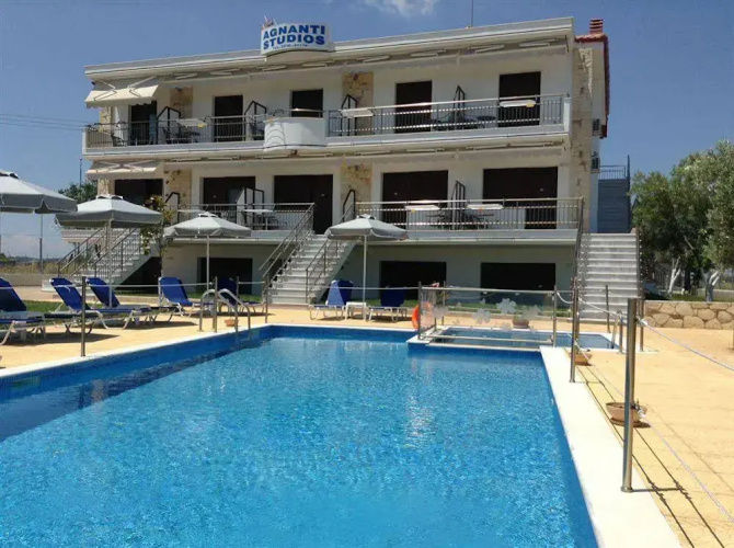Agnanti Hotel