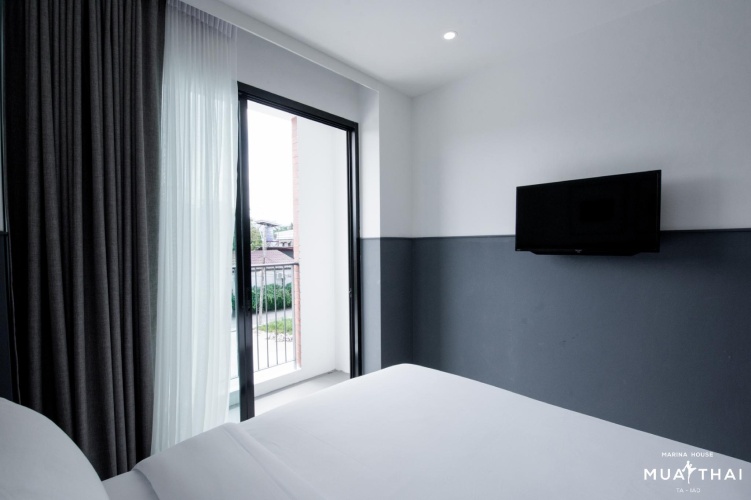 Standard room with pool view