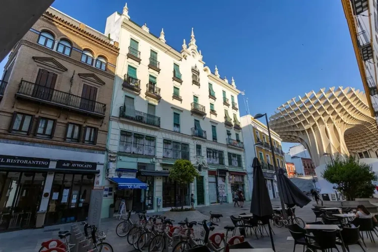 2 Bedrooms Apartment with balcony and with view