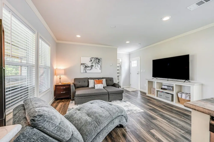 2 Bedrooms Cottage