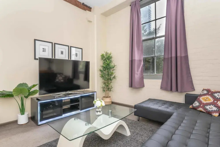 AirM8 Apartments the Oaks