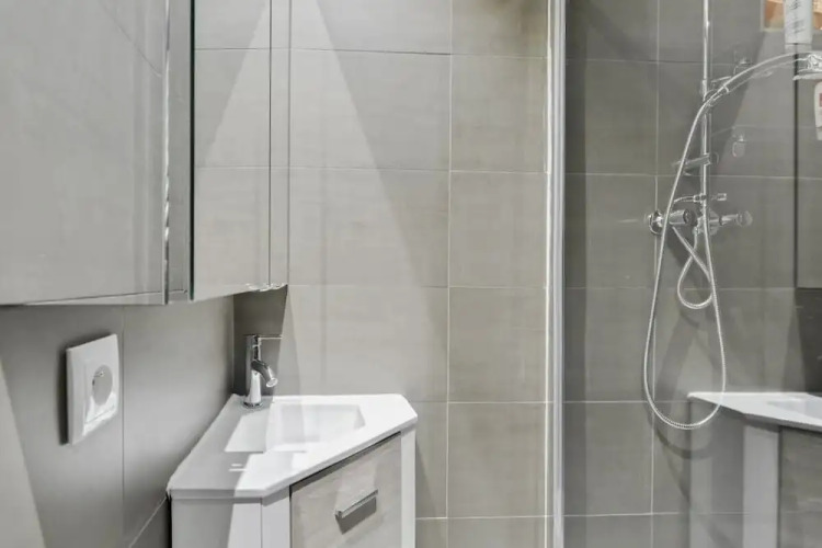 Modern Apartment nr Sacré Coeur for 6p - Image 9