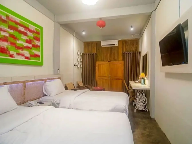 Standard Double room with pool view