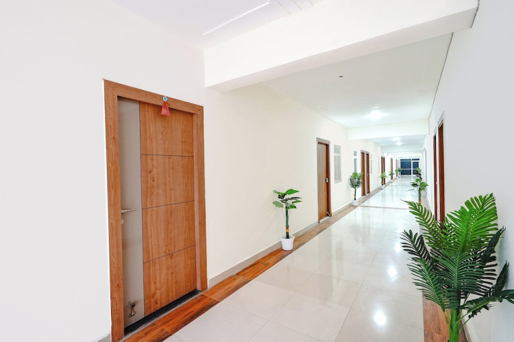 Fabhotel Rosens