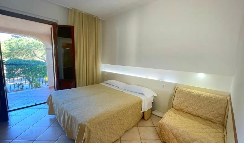 Standard Double room with garden view