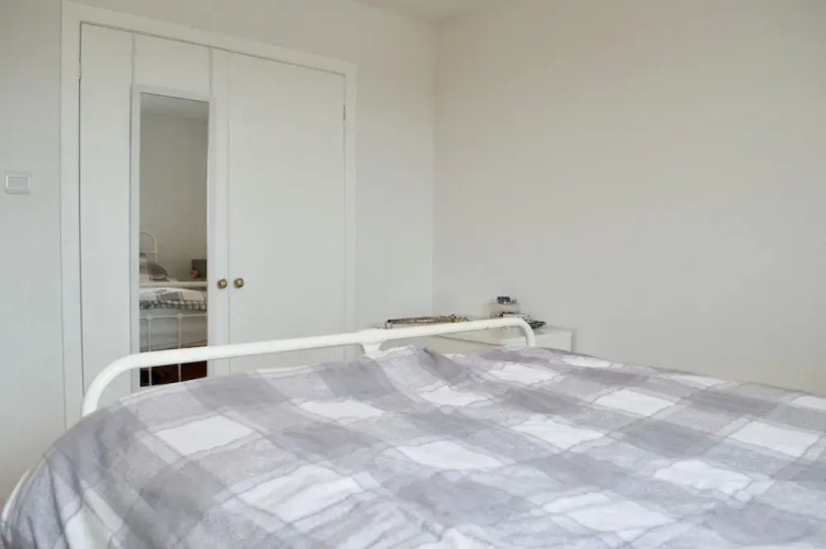 2 Bedroom Flat In Edinburgh