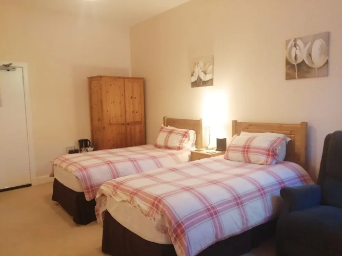 Standard Twin Basement room