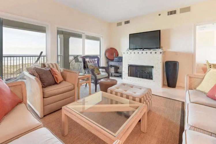 Bella Mar 202, 4 Bedrooms, Sleeps 8, Pool, Ocean Front, WiFi