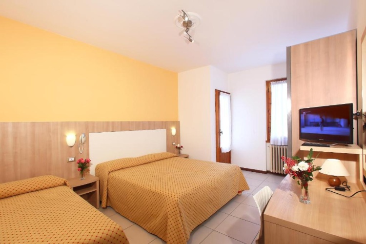 Comfort Twin room with view