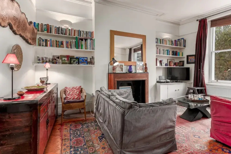 Light And Comfortable Hammersmith Home Ssq