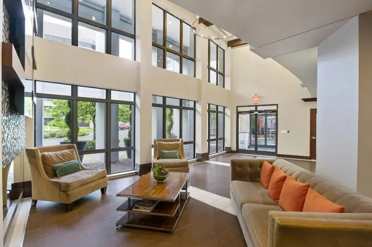 DC Charm in Crystal Apartments