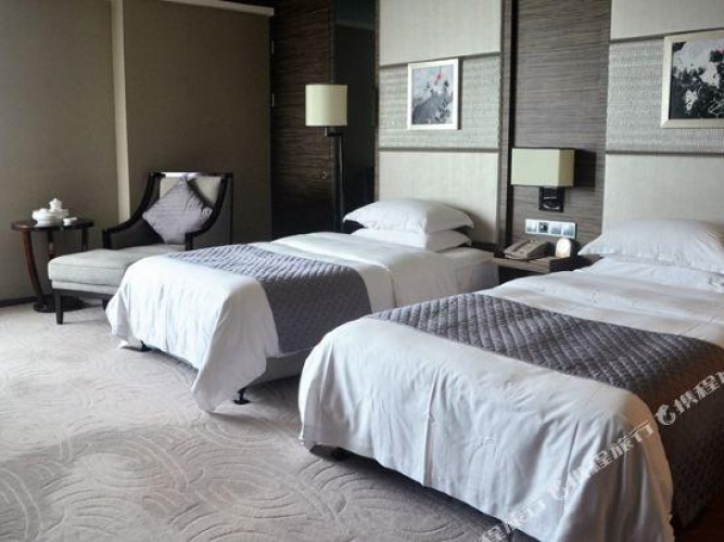 Deluxe Double Suite