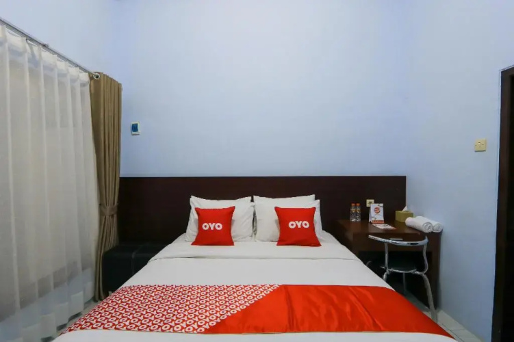 OYO 2453 Artha Graha Vip