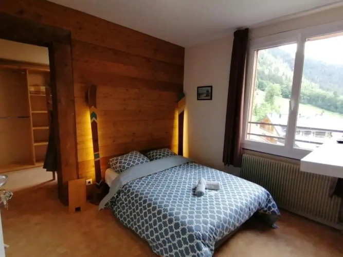 Standard Family room with mountain view