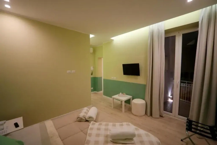 Standard Twin room with balcony