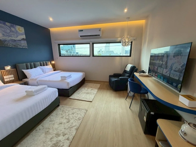 Standard Quadruple Family room with city view