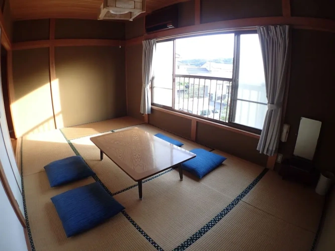 Economy Quadruple room with balcony