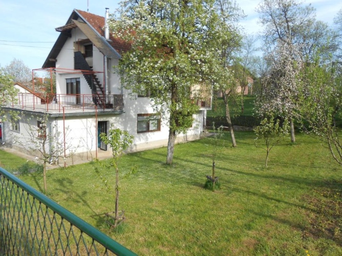 2 Bedrooms Apartment with view