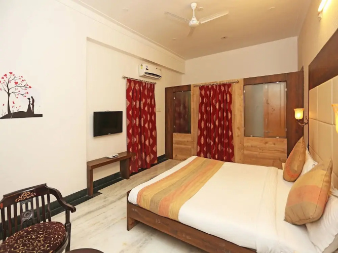 OYO 3540 Hotel Forever Rooms