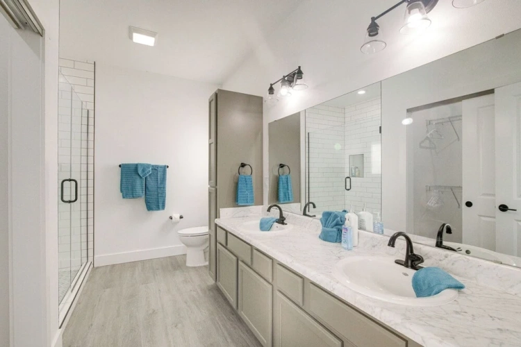 2 Bedrooms Cottage