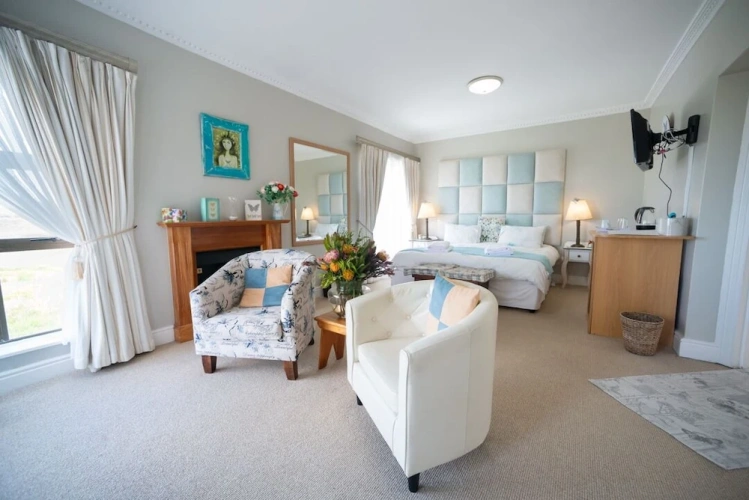 Deluxe Double room with balcony and with mountain view