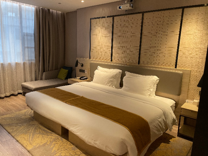 Standard Double room with city view