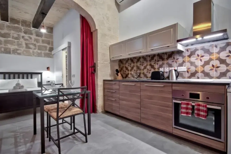 1 Bedroom Apartment