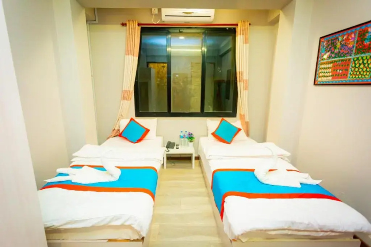 8848 Hostel