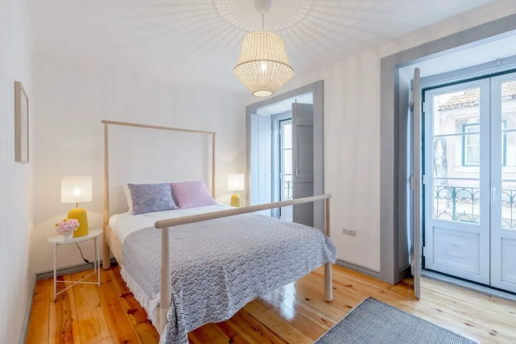 3 Bedrooms Apartment