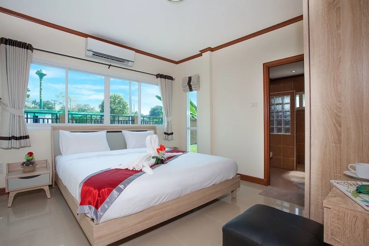 1 Bedroom Standard Double room with balcony