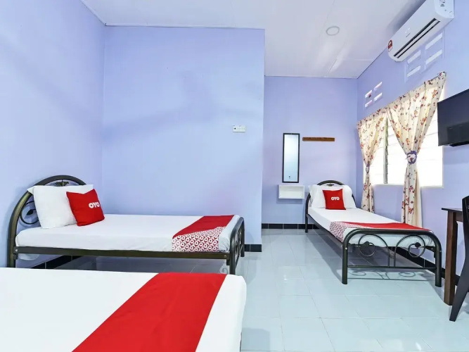 OYO 90660 Rayyans Roomstay