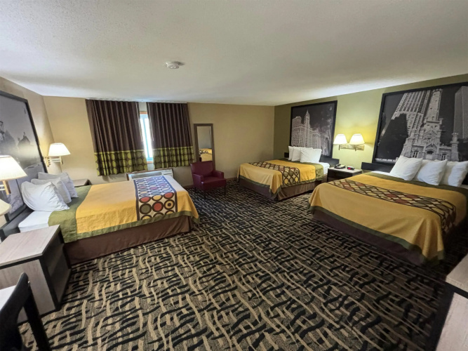 Super 8 by Wyndham McLean/Bloomington SW