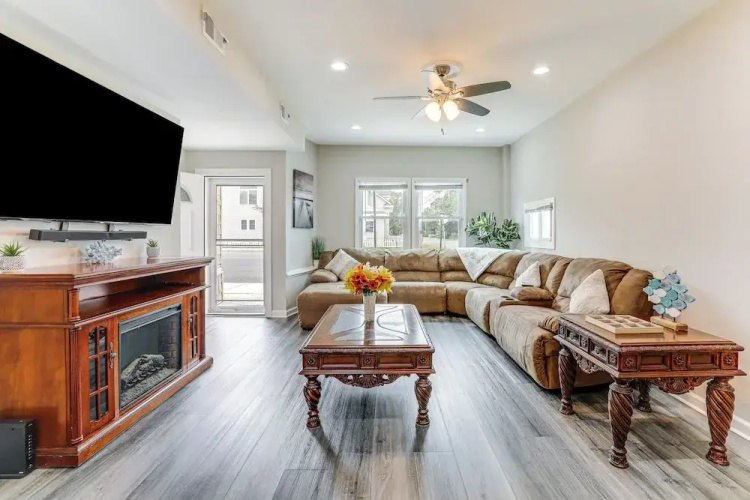 2 Blocks to Beach: Apt w/ Grill in Ocean Gate!