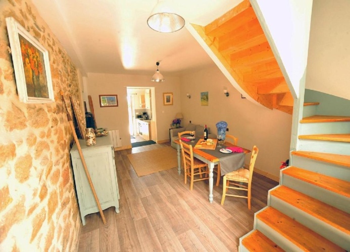 2 Bedrooms Cottage