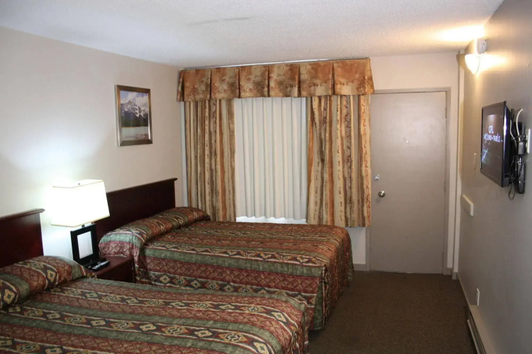 Columbia Motor Inn