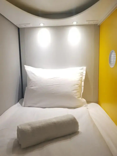 Green cube hostel