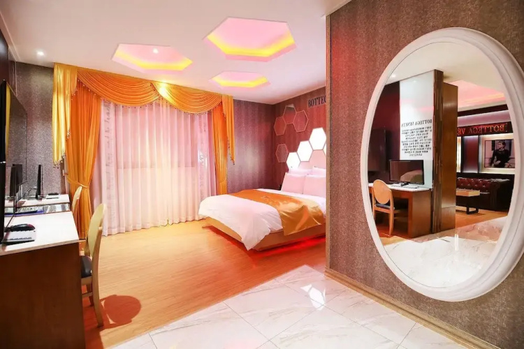K Luxury Hotel
