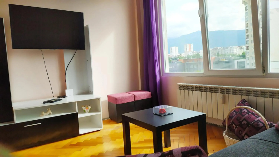 Lovely City Center 1BD, 1BT Apartment