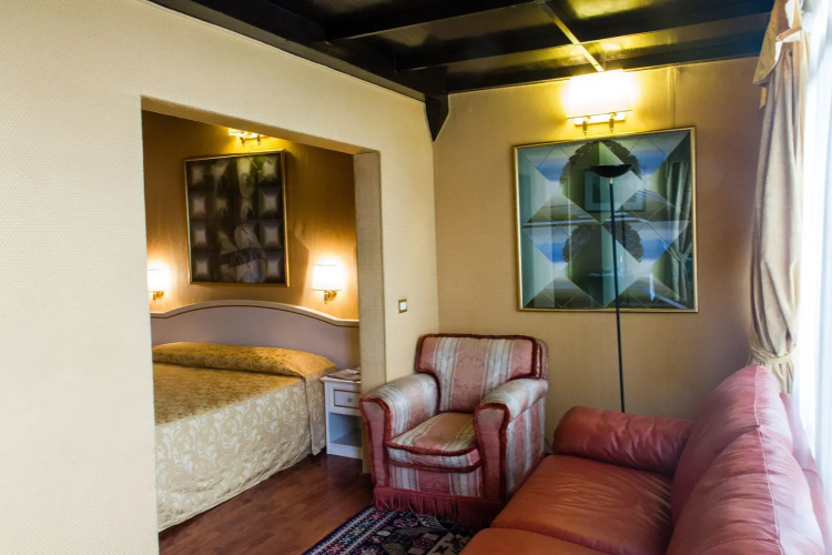 Canova Rooms in Spanish Steps