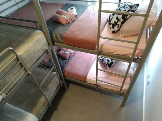 D And N House Hostel
