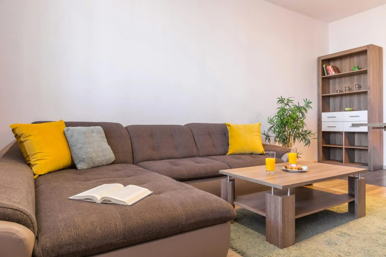 Lovely apartment with view and free parking