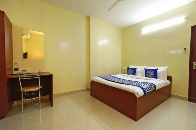 OYO 6725 Palm Inn