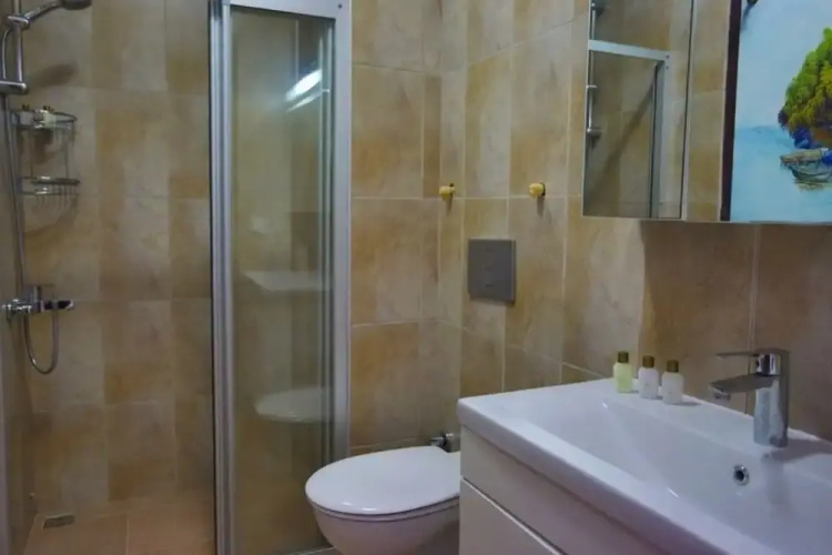 Bozcaada Iris Hotel