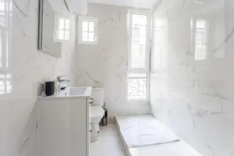 Home Suite Home Sentier-Reaumur I