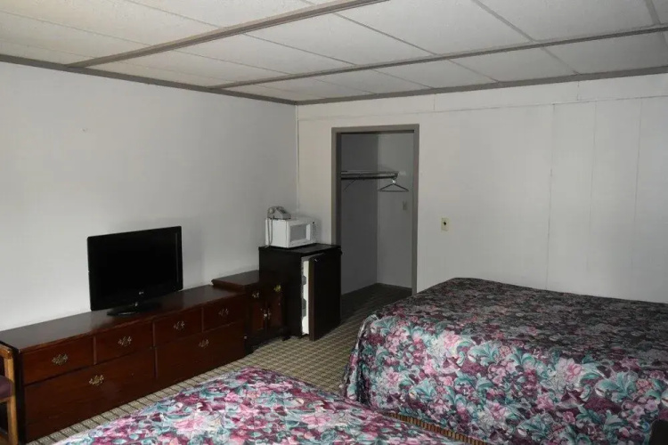 Countryside Inn
