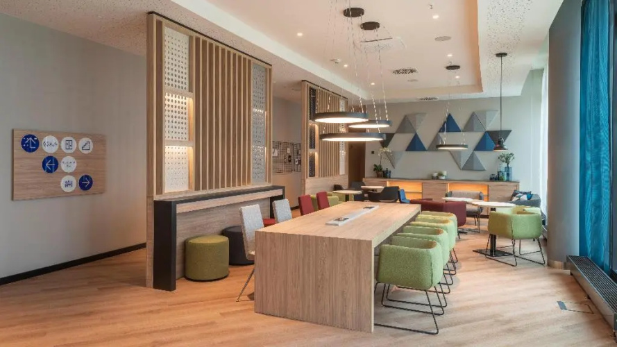 Holiday Inn Express Dusseldorf - Hauptbahnhof photo 24