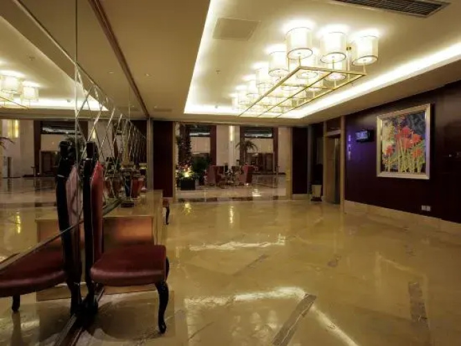 Menghu Holiday Hotel