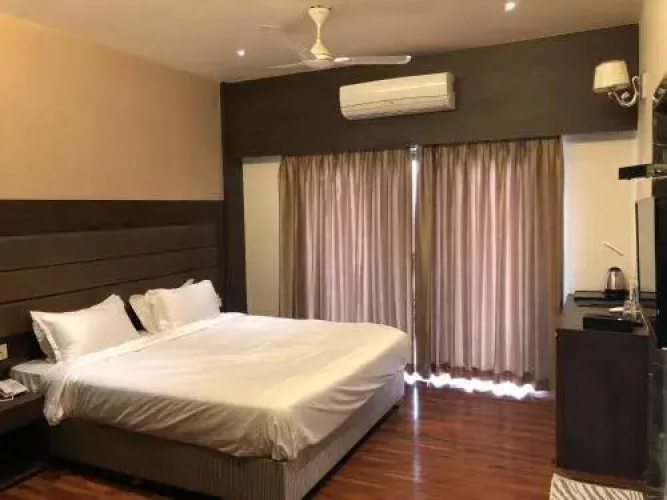 Hotel Sharanam